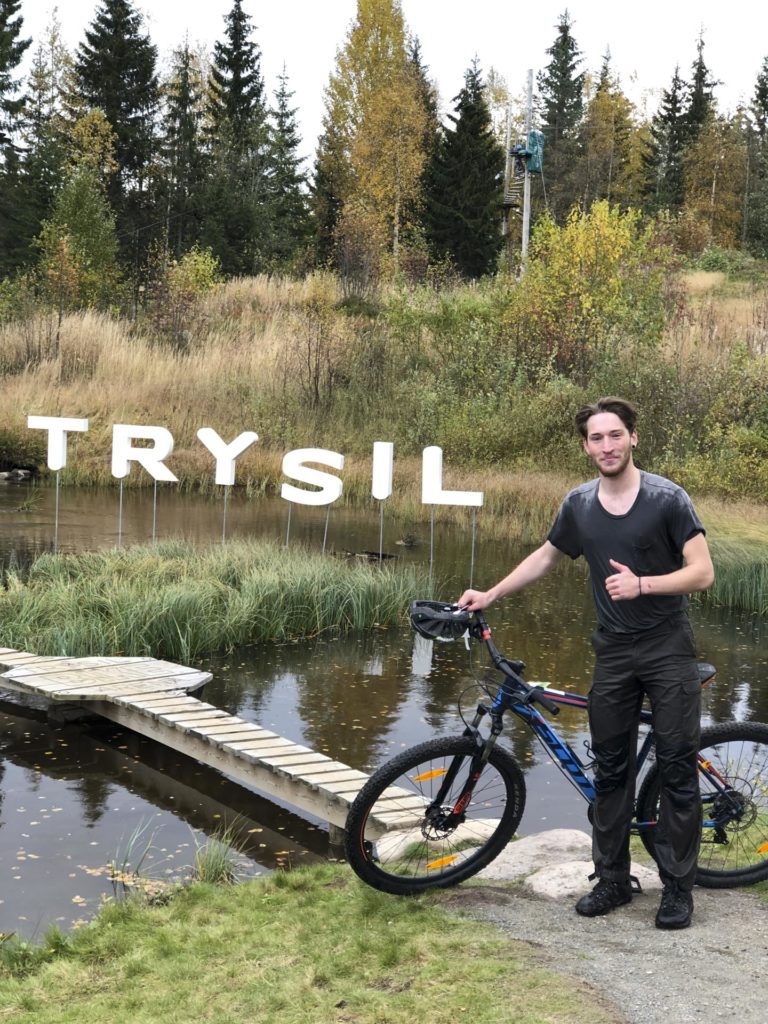 Young man with mountain bike in Trysil