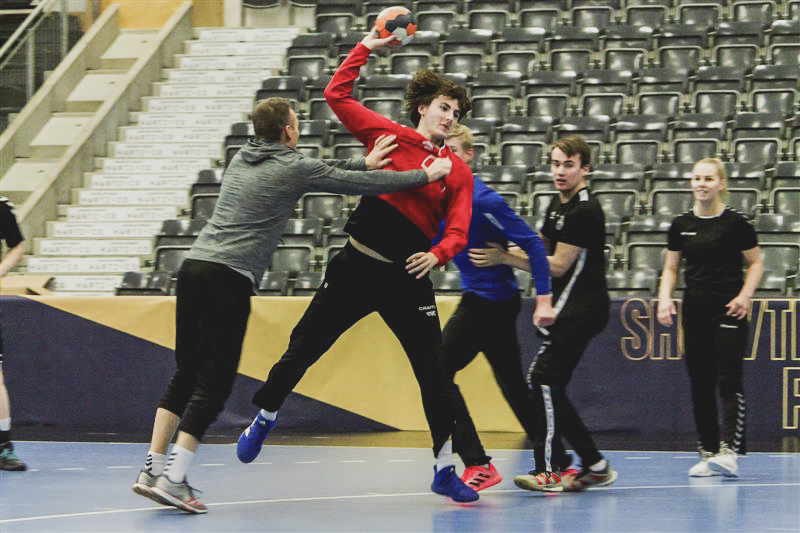 Students at Elverum Folk High School play handball